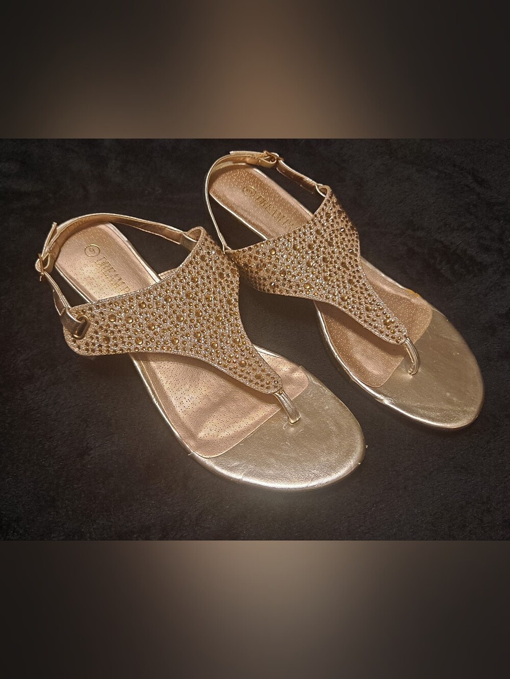 Dream pairs Gold Embellished T-Strap Sandals Sz 9